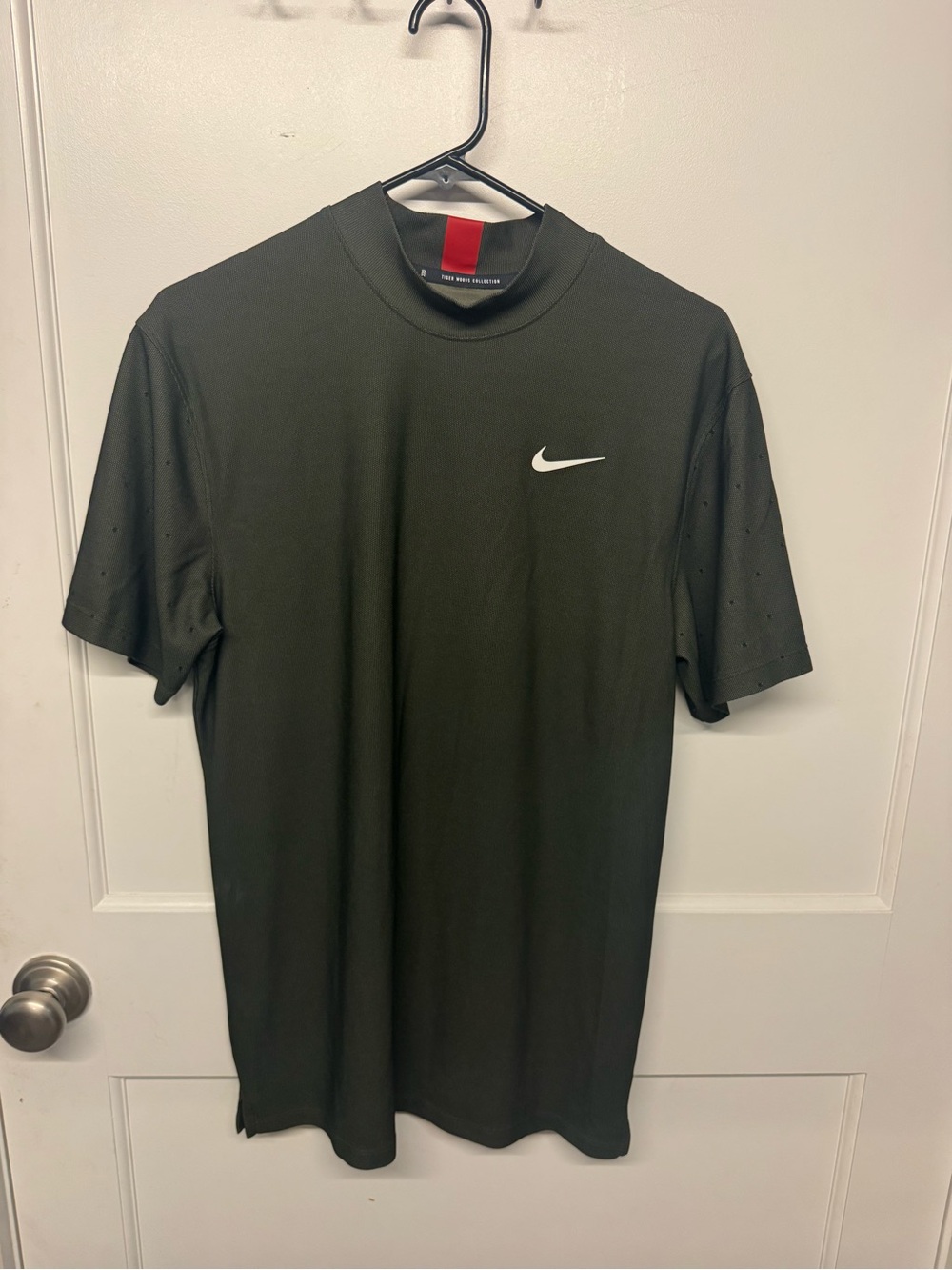 Nike Men’s Tiger Woods Collection Dark Olive Dri-FIT mock Short Sleeve Polo